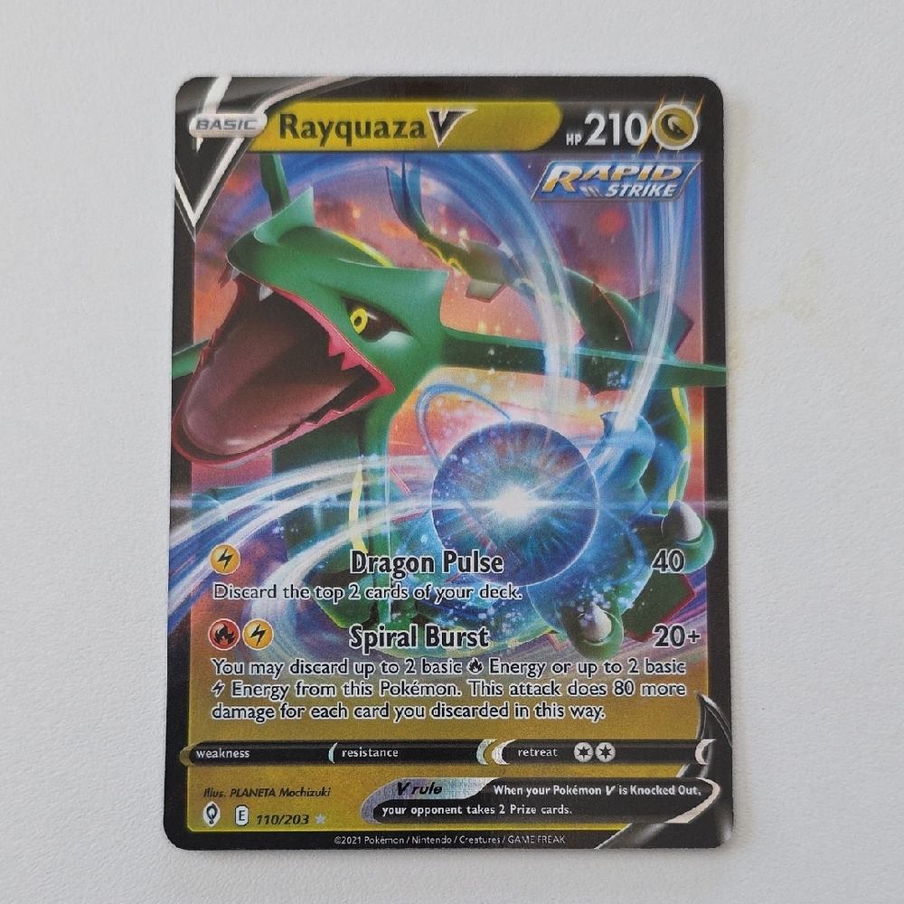 Pokemon Rayquaza V Card